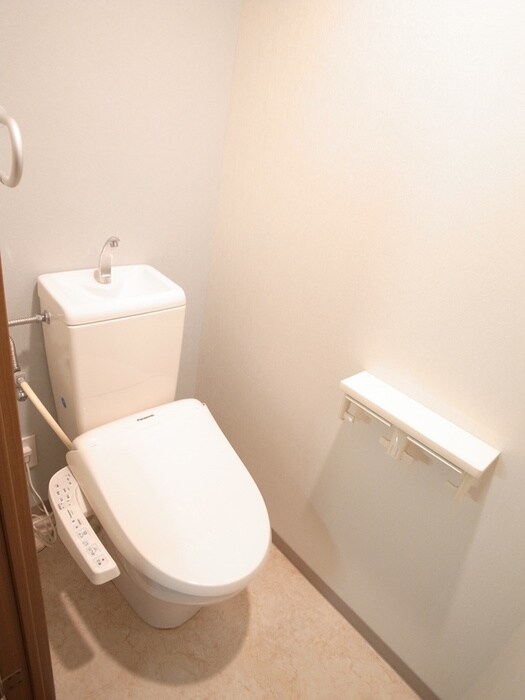 物件内観写真8　(トイレ)