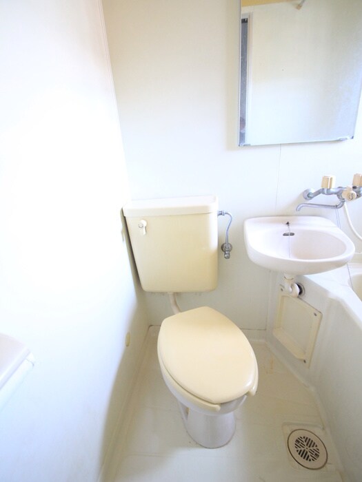 物件内観写真13　(トイレ)