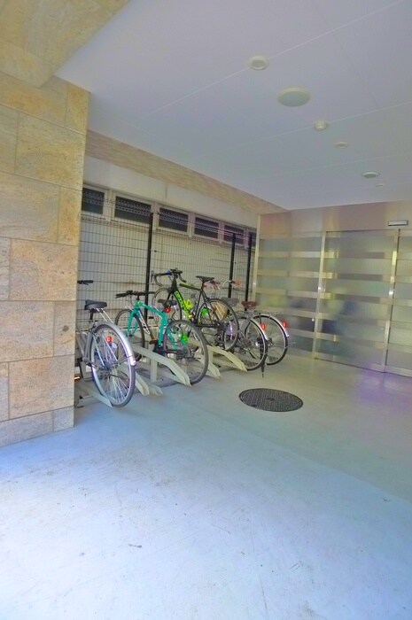 物件外観写真5　(駐輪場)