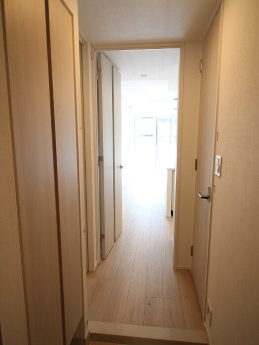 物件内観写真12　(玄関)