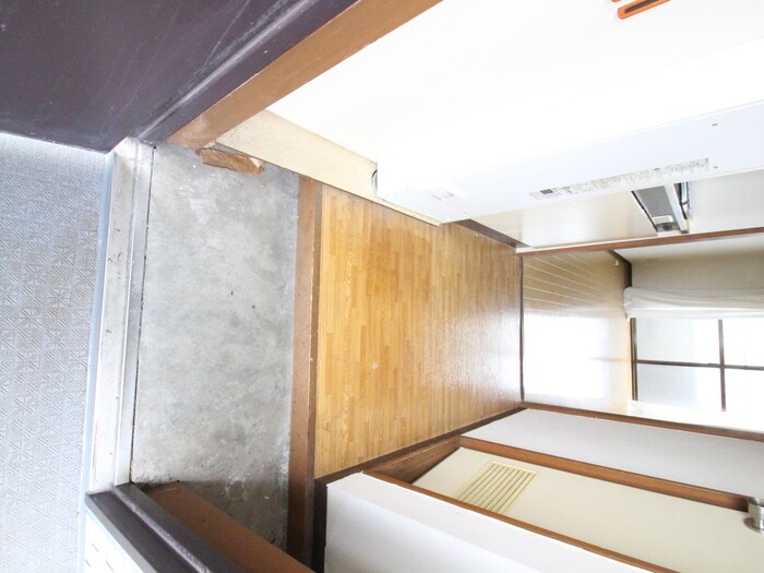 物件内観写真7　(玄関)