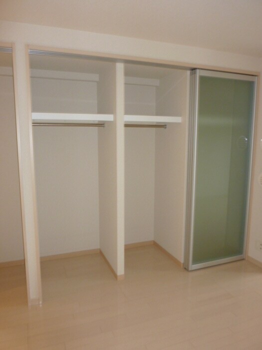 物件内観写真12　(収納)