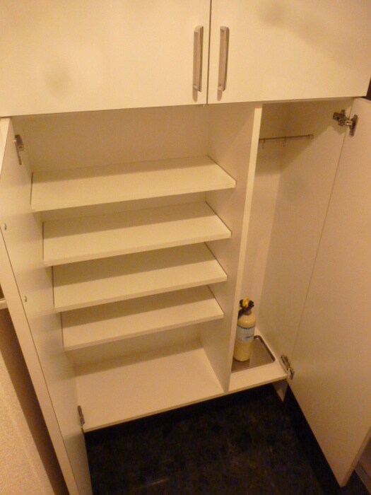 物件内観写真13　(靴箱)