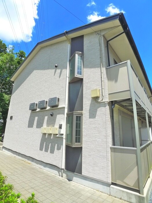 物件外観写真6　(エントランス部分)