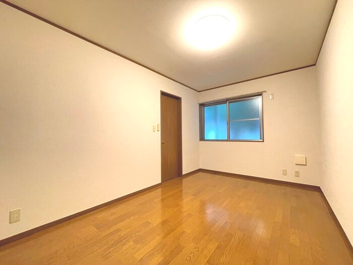 物件内観写真13　(居室)