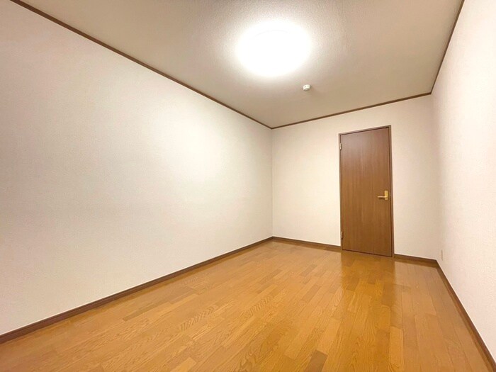 物件内観写真14　(居室)