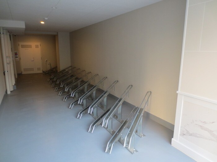 物件外観写真6　(駐輪場)