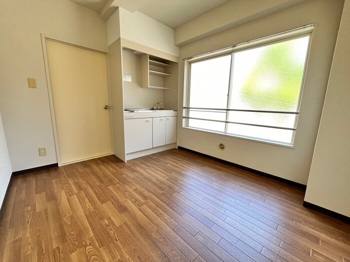 物件内観写真9　(居室)