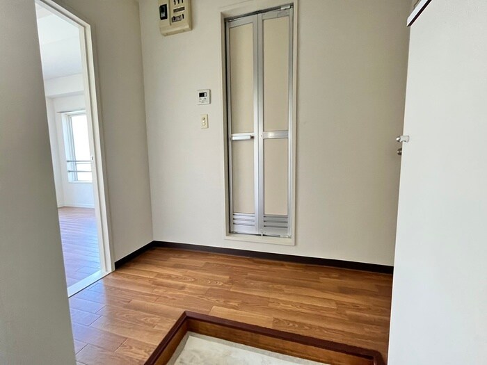 物件内観写真14　(廊下)