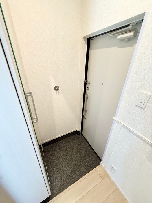 物件内観写真17　(玄関)