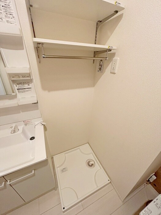 物件内観写真12　(洗濯機置場)