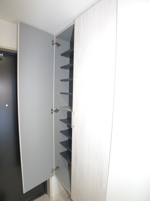 物件内観写真7　(靴箱)