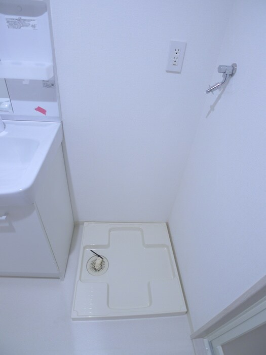 物件内観写真17　(洗濯機置場)