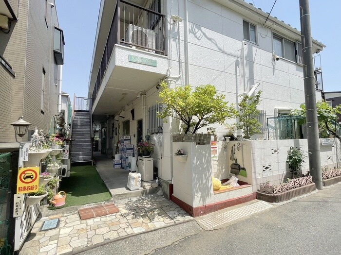 物件外観写真5　(エントランス部分)