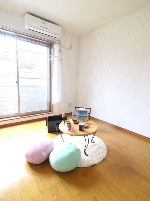 物件内観写真8　(居室)