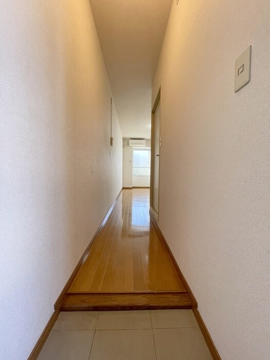 物件内観写真15　(玄関)