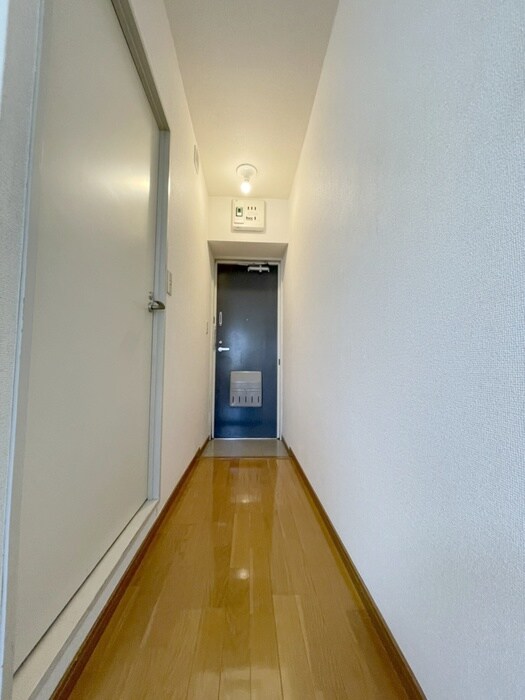物件内観写真16　(廊下)