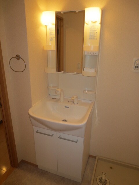 物件内観写真11　(洗面)