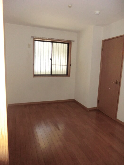 物件内観写真10　(居室)