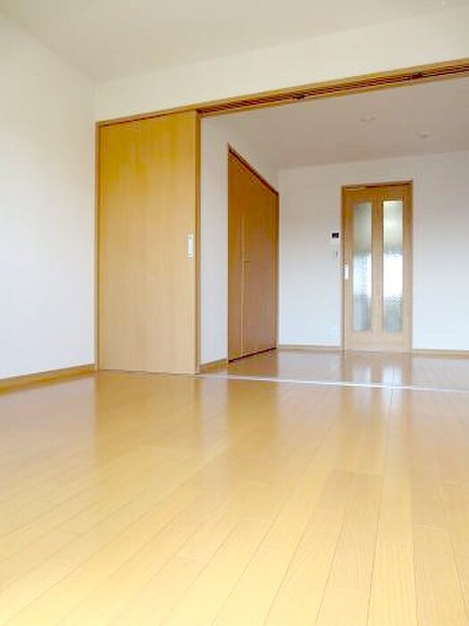 物件内観写真8　(居室)