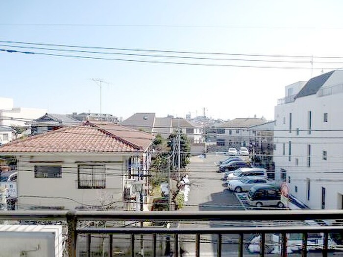 物件内観写真16　(室内からの展望)