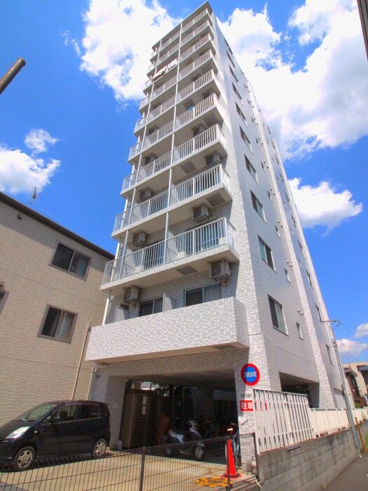 メゾン朋泉高砂の物件外観写真