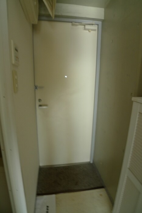 物件内観写真15　(玄関)