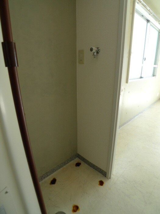 物件内観写真20　(洗濯機置場)