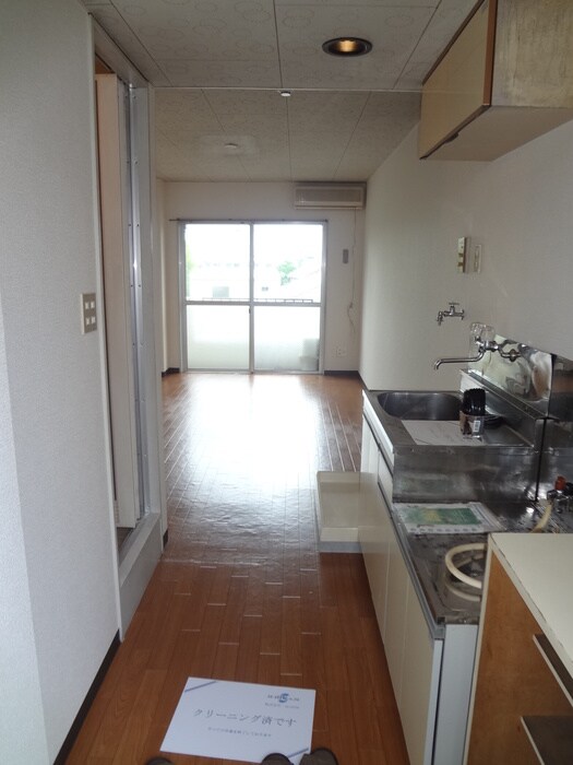 物件内観写真4　(廊下)