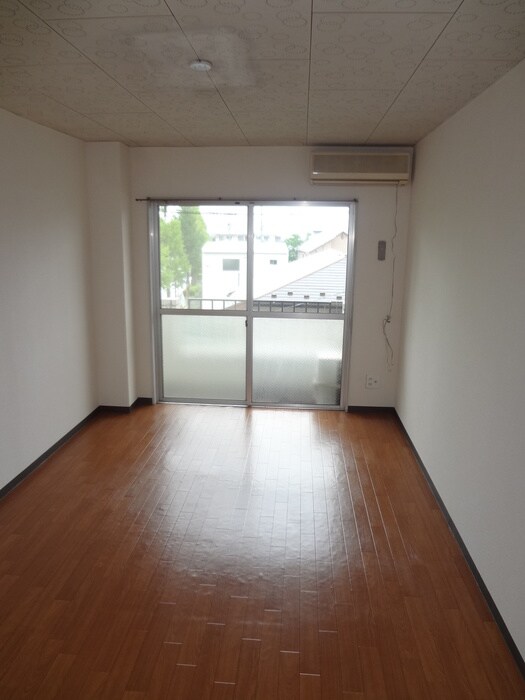 物件内観写真6　(居室)