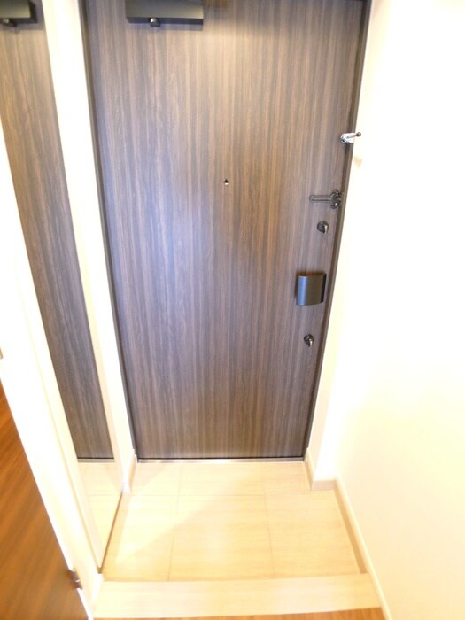物件内観写真17　(玄関)