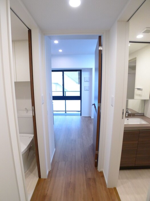 物件内観写真17　(廊下)