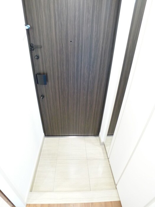 物件内観写真18　(玄関)