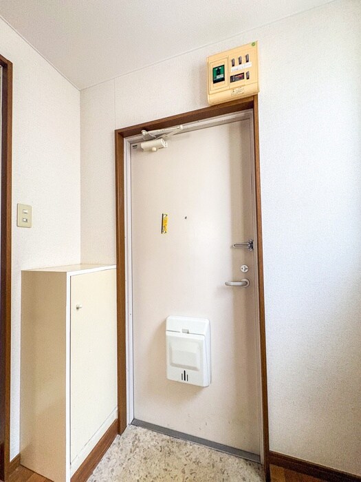 物件内観写真19　(玄関)