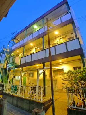 グリ－ンマンション外観写真
