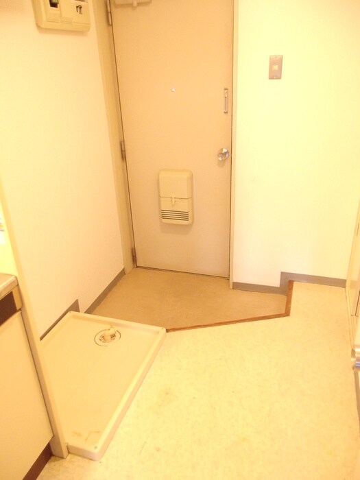 物件内観写真13　(玄関)