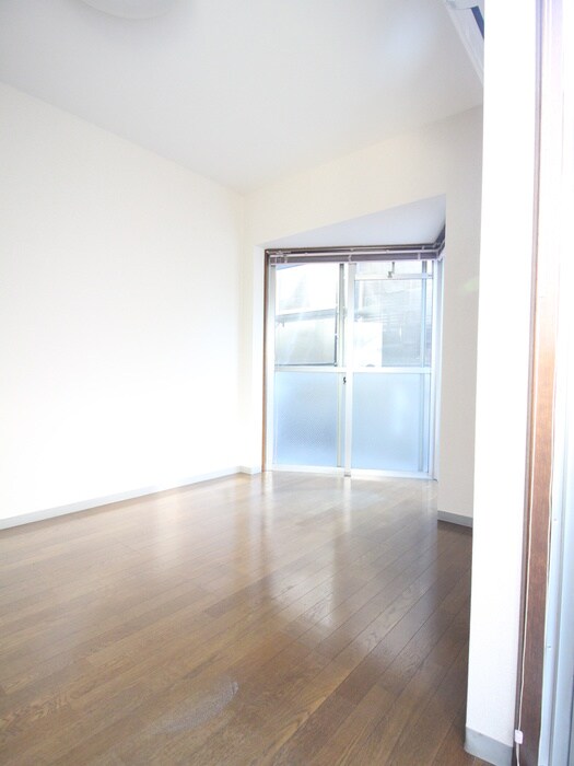 物件内観写真4　(居室)