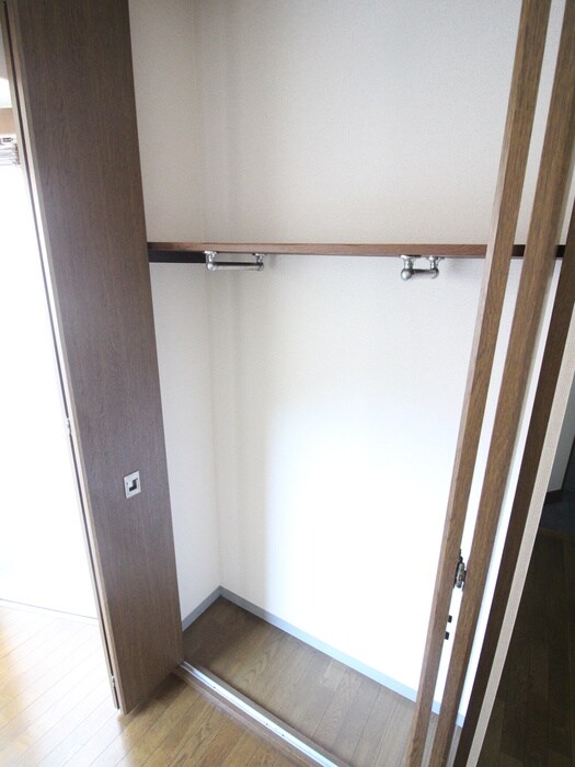 物件内観写真6　(収納)