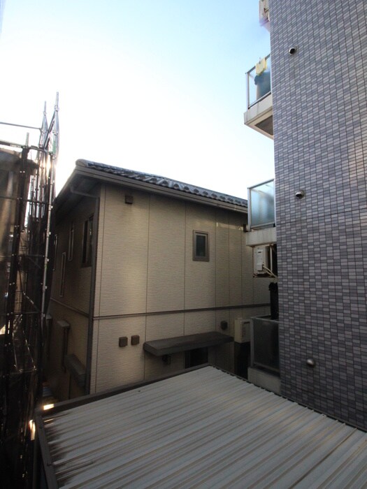 物件内観写真12　(室内からの展望)