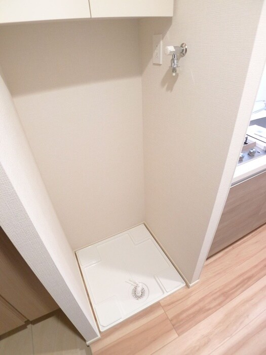 物件内観写真10　(洗濯機置場)