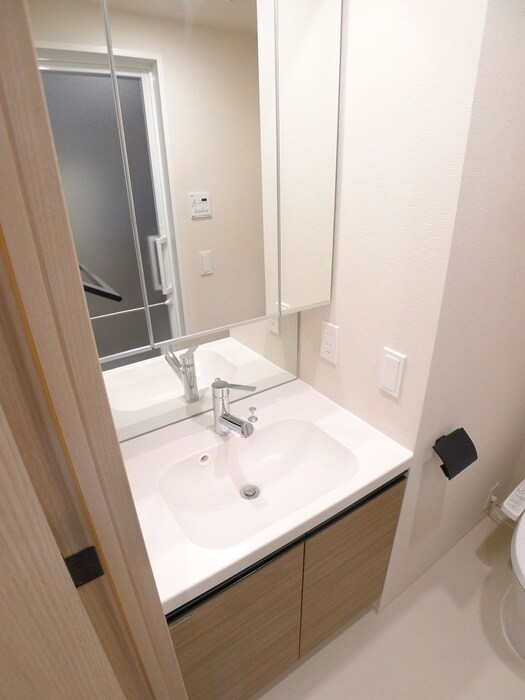 物件内観写真12　(洗面)