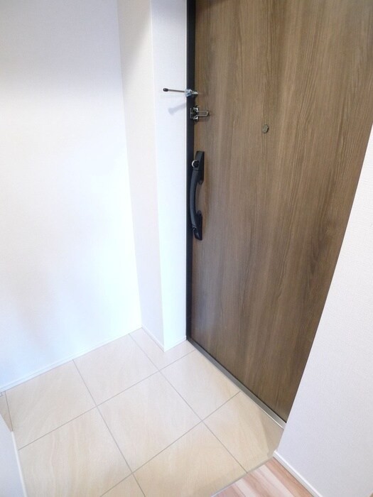 物件内観写真14　(玄関)