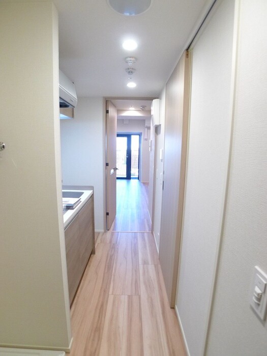 物件内観写真15　(廊下)