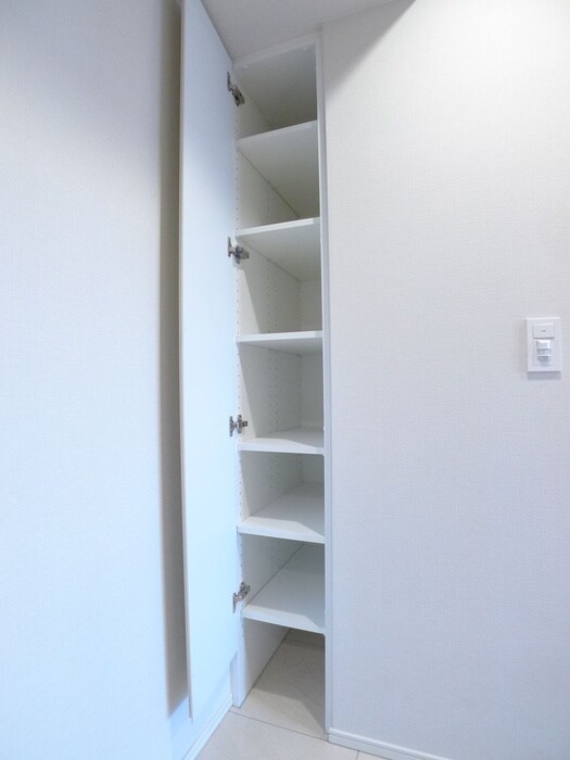 物件内観写真15　(靴箱)