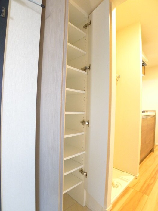 物件内観写真16　(靴箱)