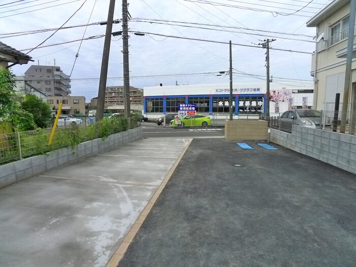 物件外観写真5　(駐輪場)