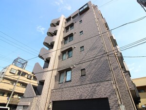 アルベール大門外観写真