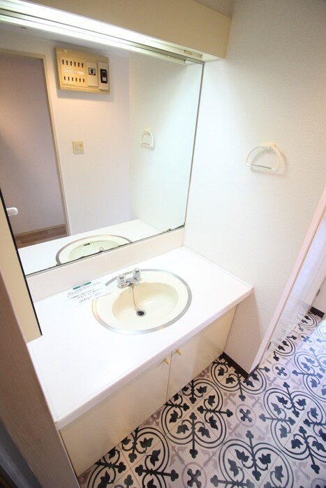 物件内観写真8　(洗面)