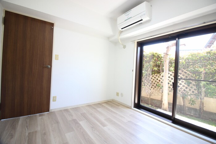 物件内観写真10　(居室)