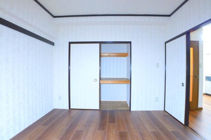 物件内観写真8　(居室)